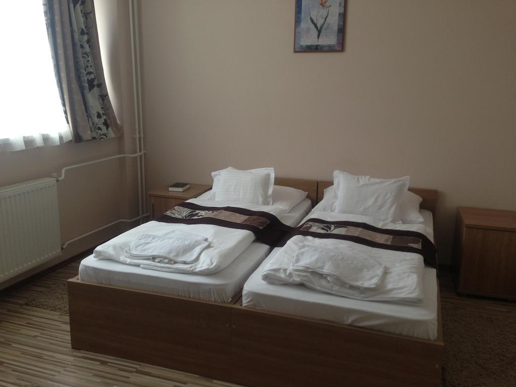 Vasvirág Hotel Celldömölk Habitación foto