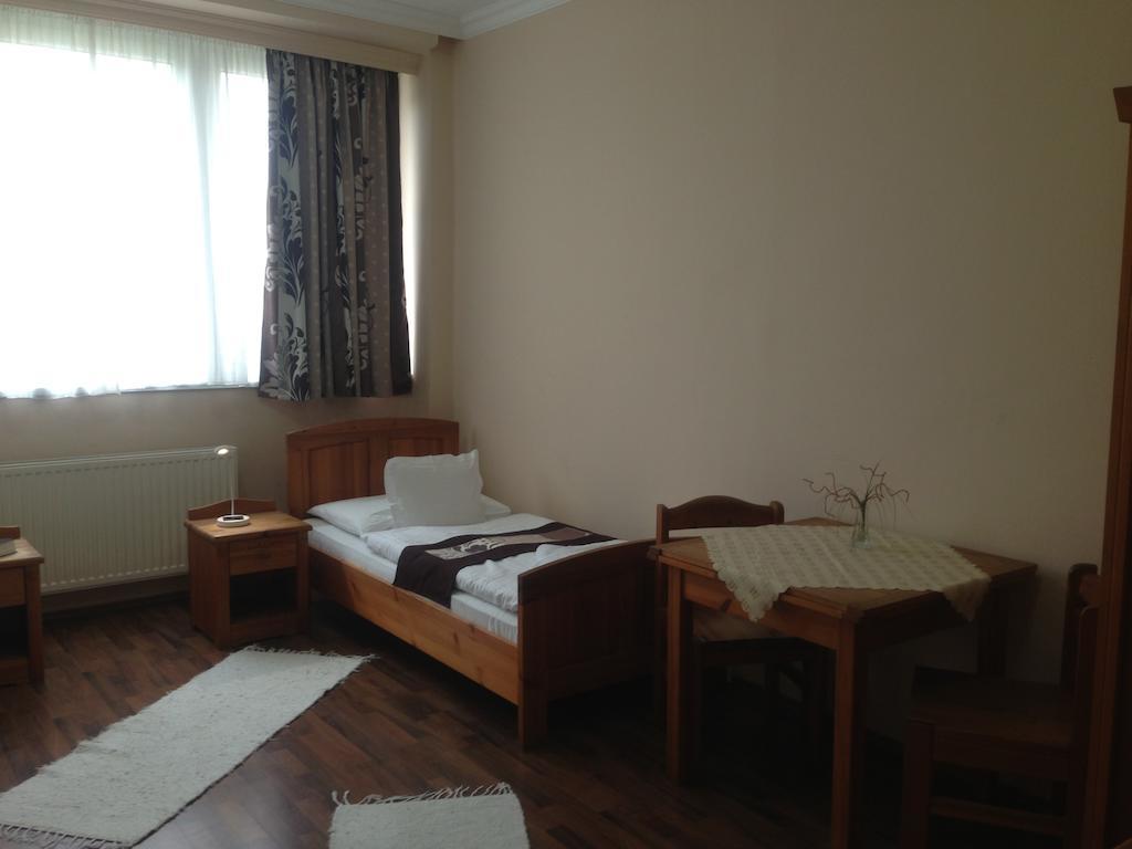 Vasvirág Hotel Celldömölk Habitación foto